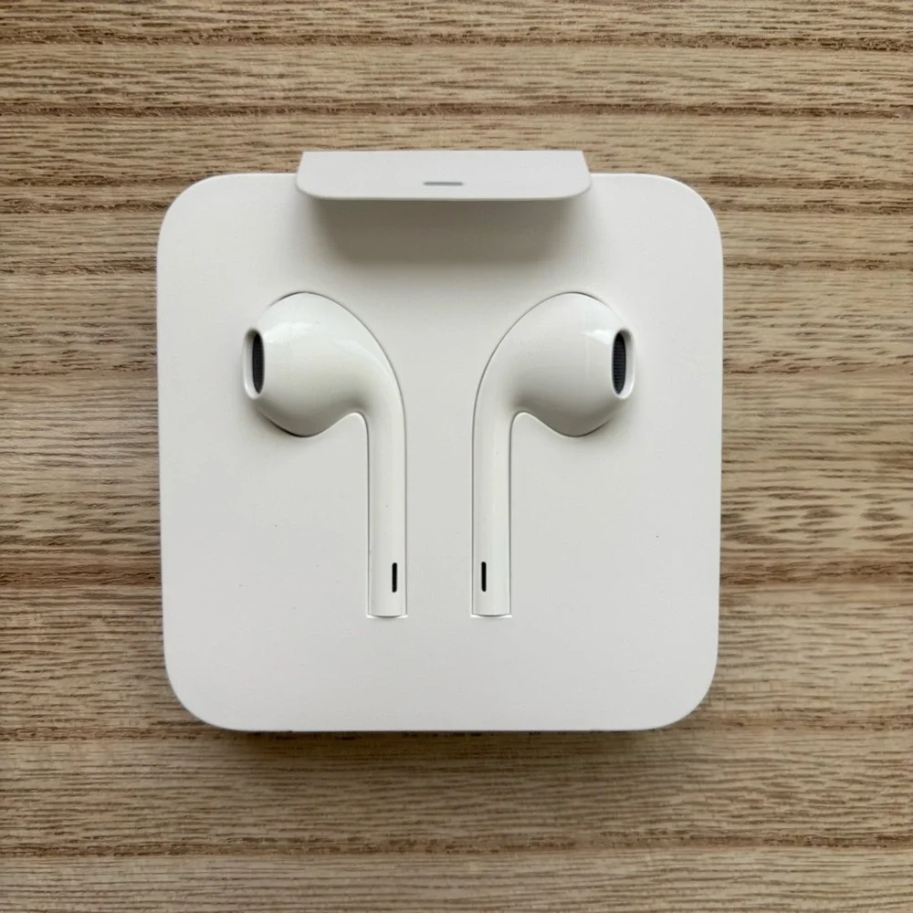 NEW Apple EarPods Headphones with Lightning Connector